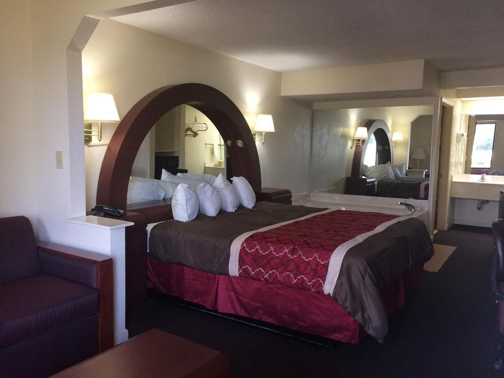 Luxury Inn & Suites Selma Exterior foto