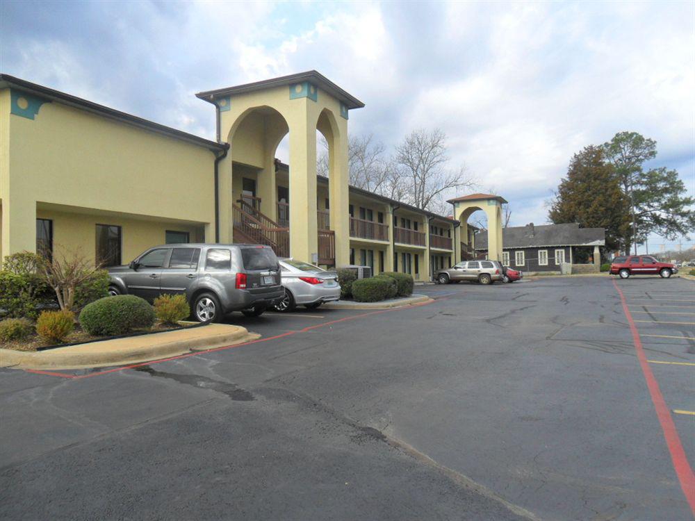 Luxury Inn & Suites Selma Exterior foto